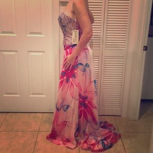 Beautiful Gala dress Brand new